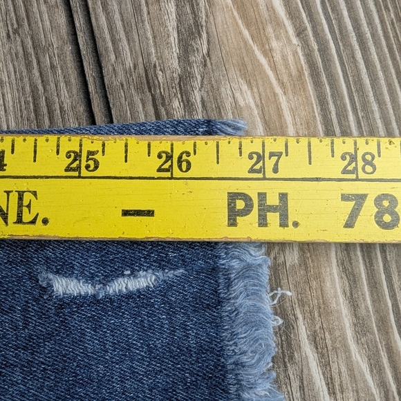 Hudson Los Angeles Size 28 Jeans With Ragged Hem And Distressing - Picture 12 of 13